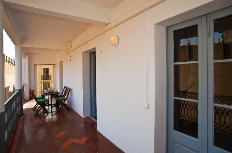 Central Apartment with Terrace