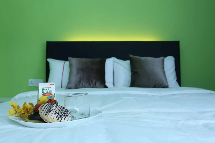 J Hotel