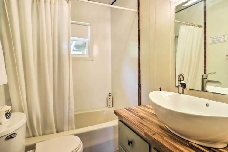 3 Bedrooms Cottage