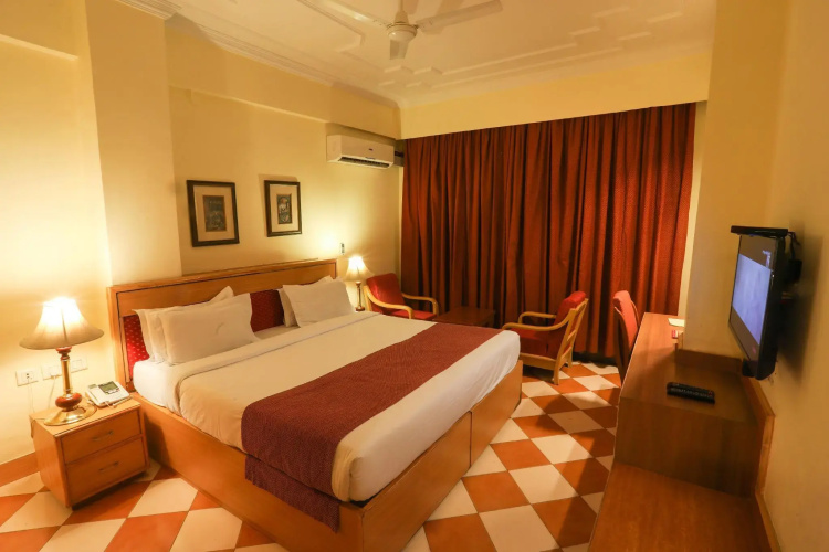 Hotel Classic Residency