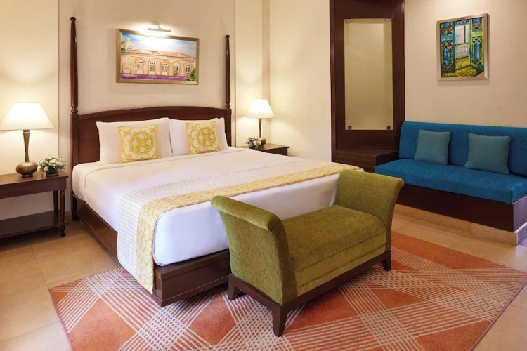 Deluxe Double room with balcony and with garden view