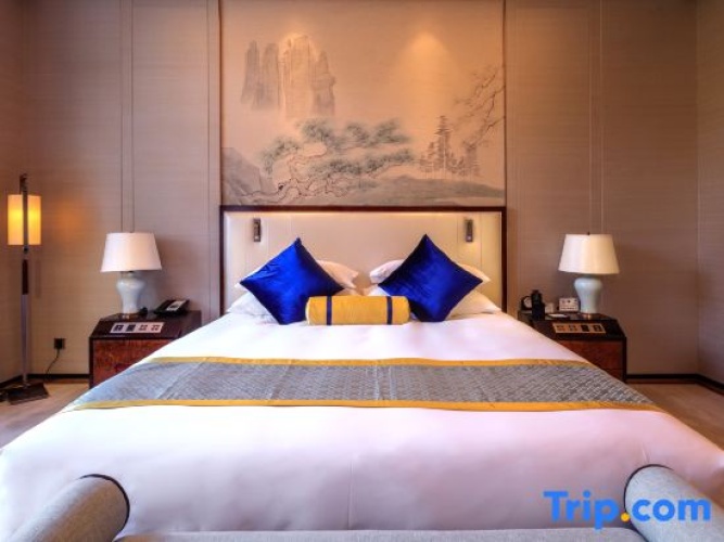 Deluxe Double Suite
