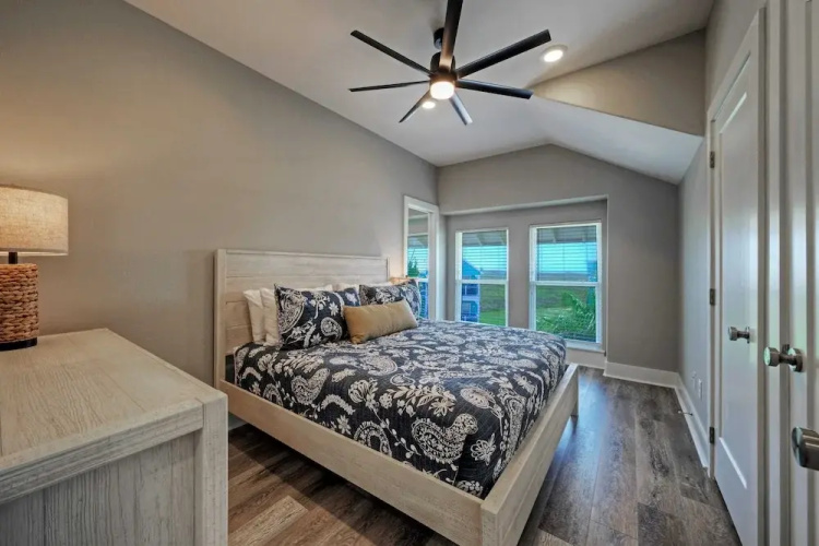 La Concha Blvd #31 -