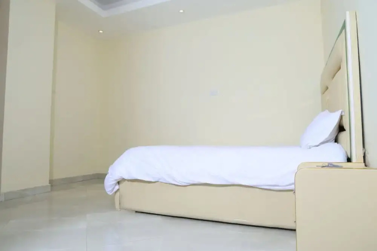 PrimeNest - 3 bedroom Apartment