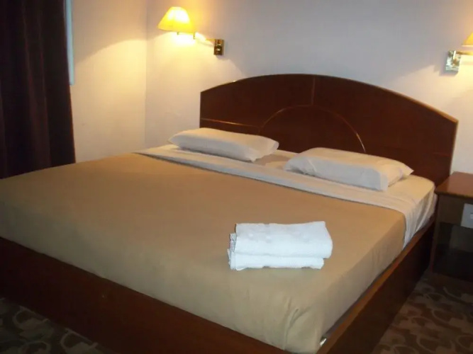 D'Valley Hotel