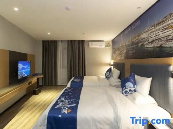 Deluxe Suite