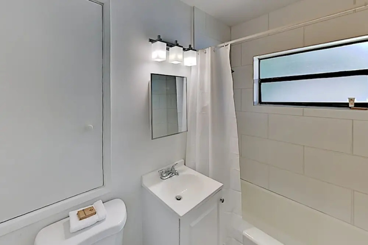 1959se3c 1 Bedroom Apts