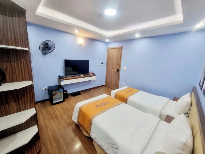 Everest Hotel