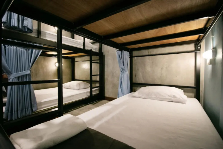 Sleep Soundly Hostel - Adults Only