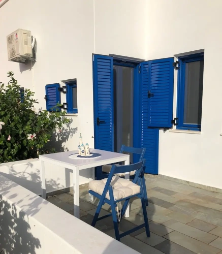 1 Bedroom Apartment with mountain view