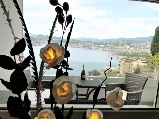 Breathtaking View for a Romantic Stay