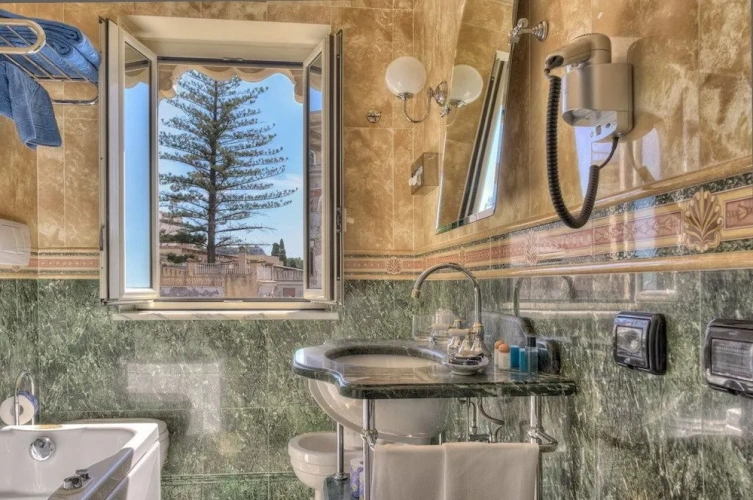 Standard Double room with sea view