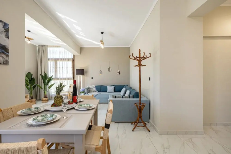 Evangelia's Residence