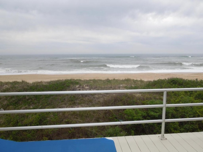 2 Bedrooms Cottage oceanfront