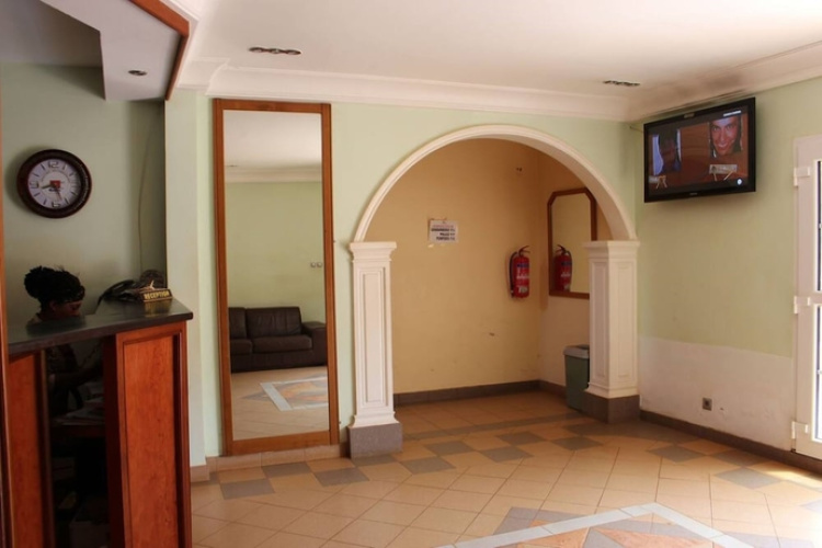 Guins Palace Hotel