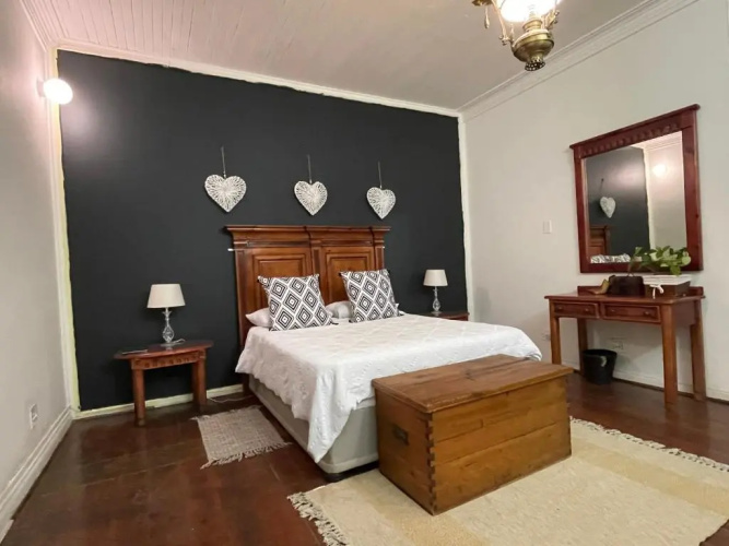 49 on Main: A Spacious Self Catering Guesthouse