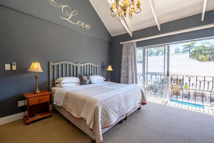 Standard Family room with view
