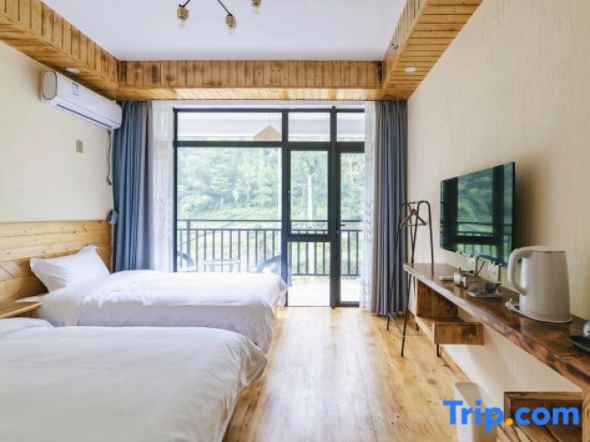 Standard Sextuple room