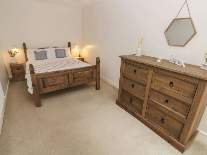 Flat 1
