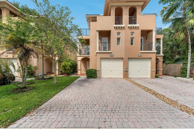 Salty Fox 5bd Oasis W Spa Beach Downtown - Hollywood, FL