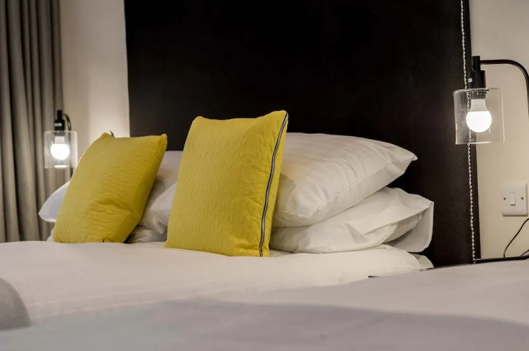 The James Suites