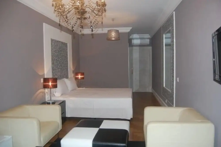 Deluxe Suite