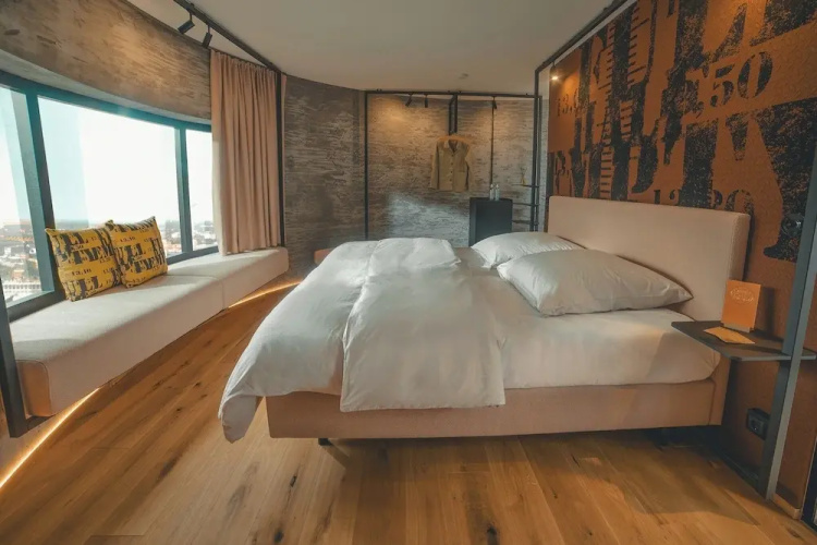 John & Will Silo-Hotel by Guldsmeden
