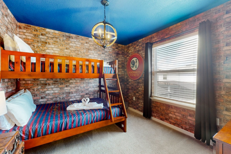 Inviting Family-friendly Home W/private Pool, Spa, Central AC, & W/D