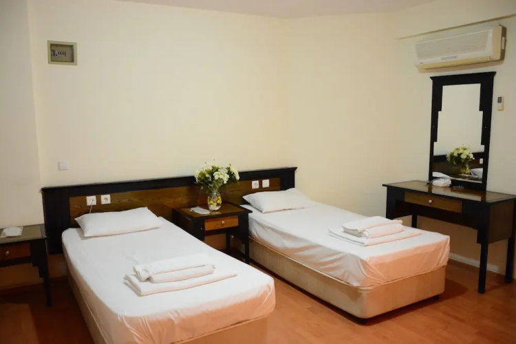 Pinus Apart & Hotel