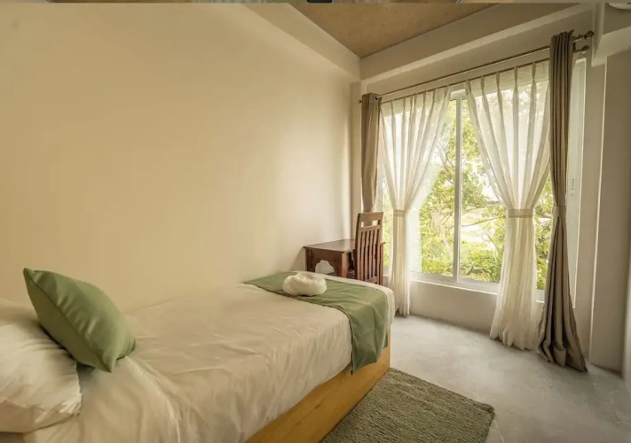 Deluxe Single room