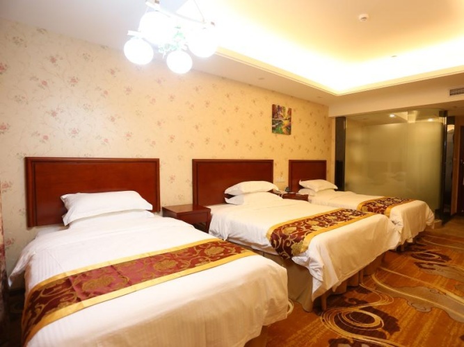 Standard Triple room