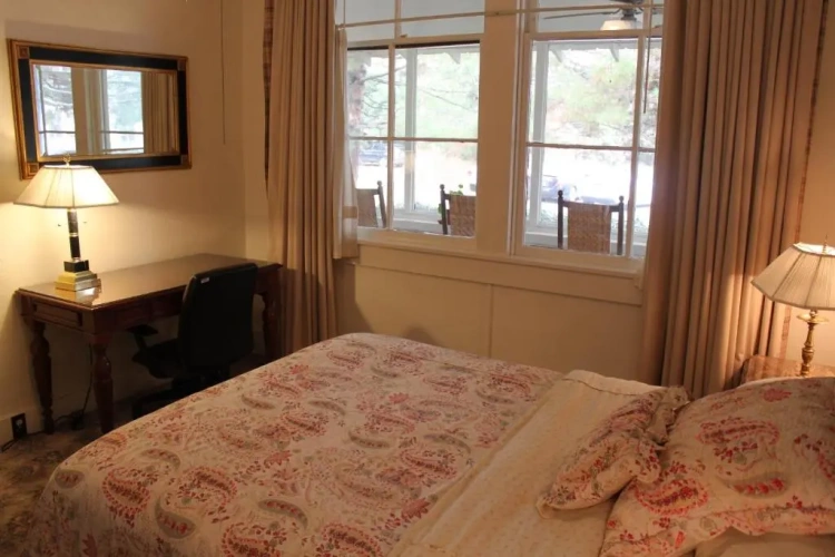 2 Bedrooms Quadruple Suite
