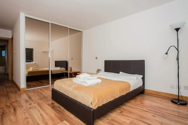Bright 2Bed Water Side Flat