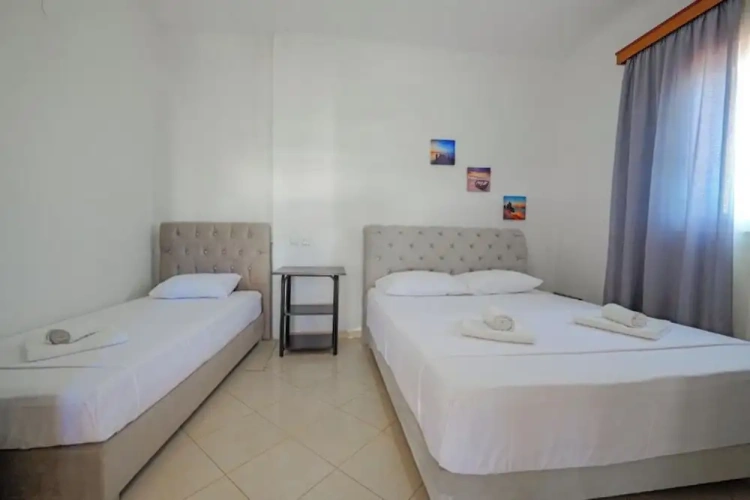 Classic Triple room