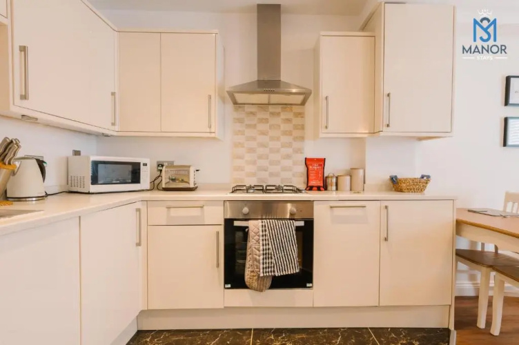 Charming chic Appartment with 24hr Parking