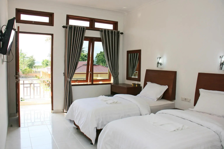 Rogate Beach Hotel