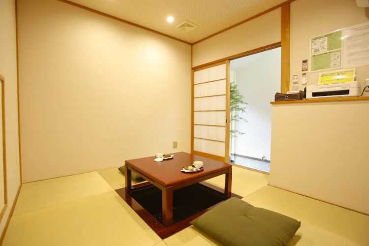 Private Residence Kyoto Miyagawacho