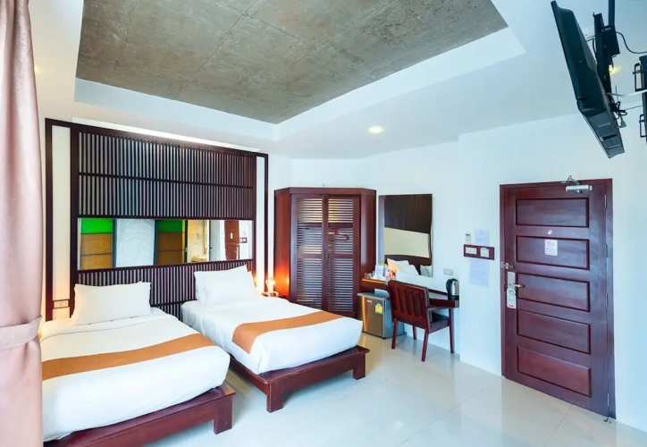 Standard Twin room