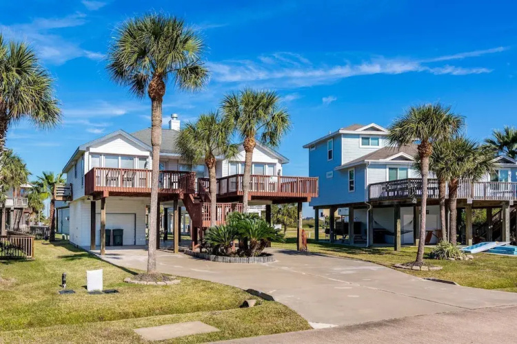 Casa de Reyes by Ryson Vacation Rentals