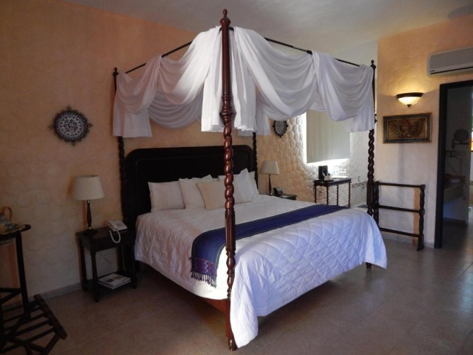 Suite with balcony