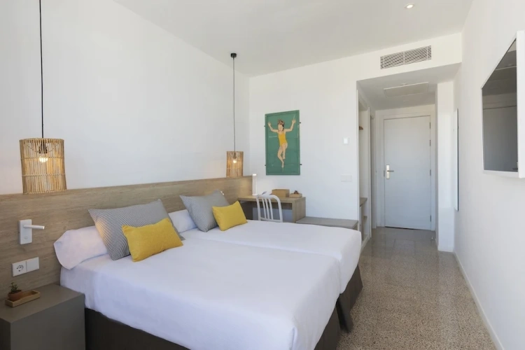 Standard Double room with balcony