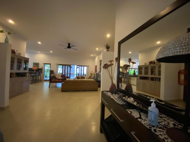 3 Bedrooms Villa
