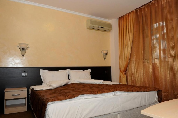 1 Bedroom Apartment with balcony and with view