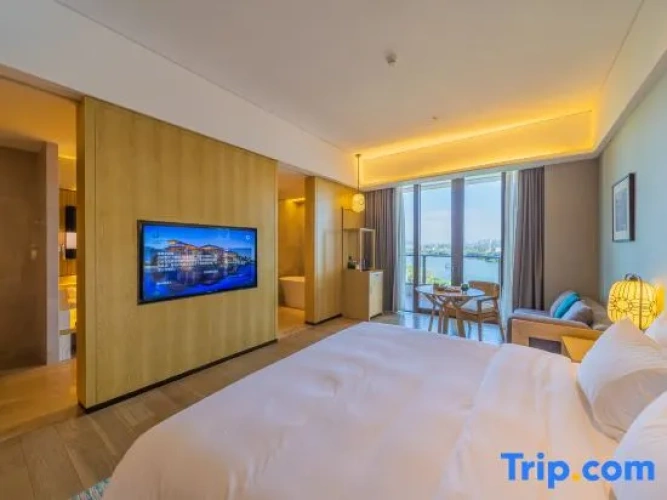 Double Suite with lake view