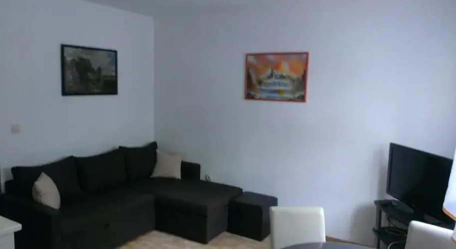 Apartments Luetic