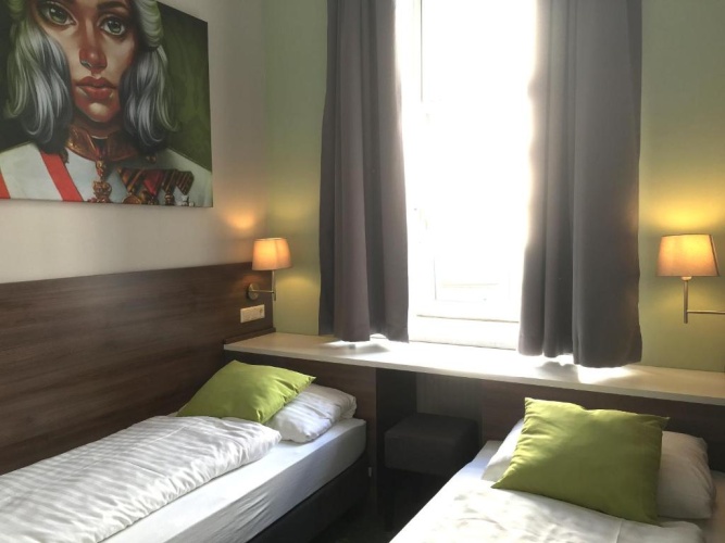Standard Twin room