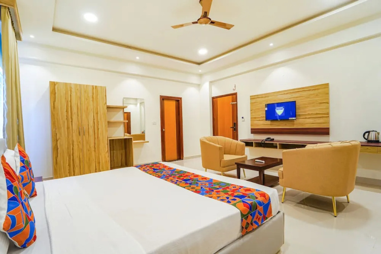 Fabhotel Easy Nest