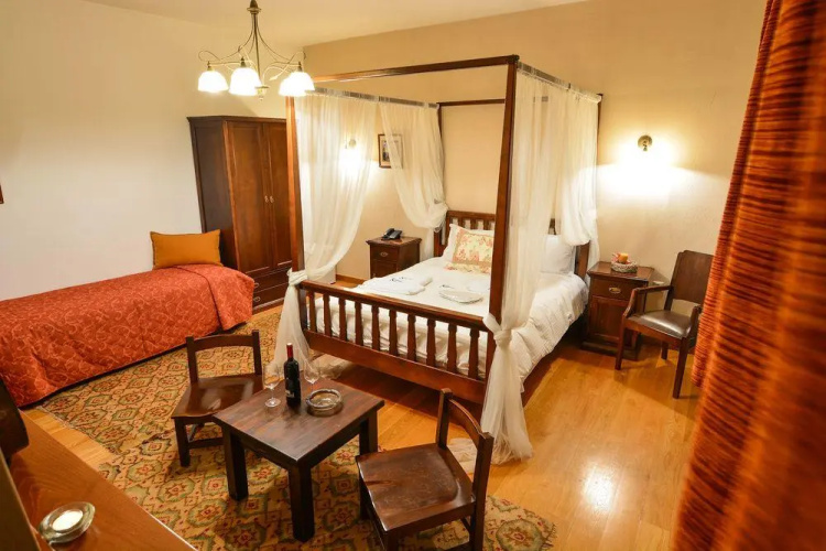 Karyatis Resort