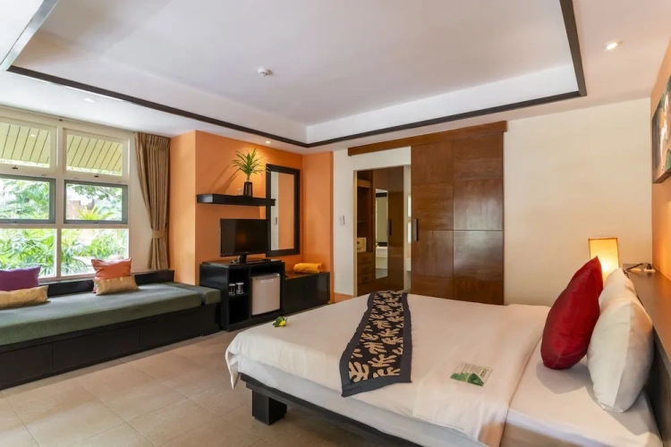 Deluxe Bungalow with balcony and with garden view