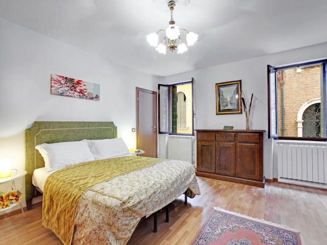 Grimaldi Apartments - Al Teatro